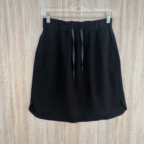 Lululemon On The Fly Pull On Skirt Size 6 Pockets Black Woven Elastic Waist - Picture 2 of 13